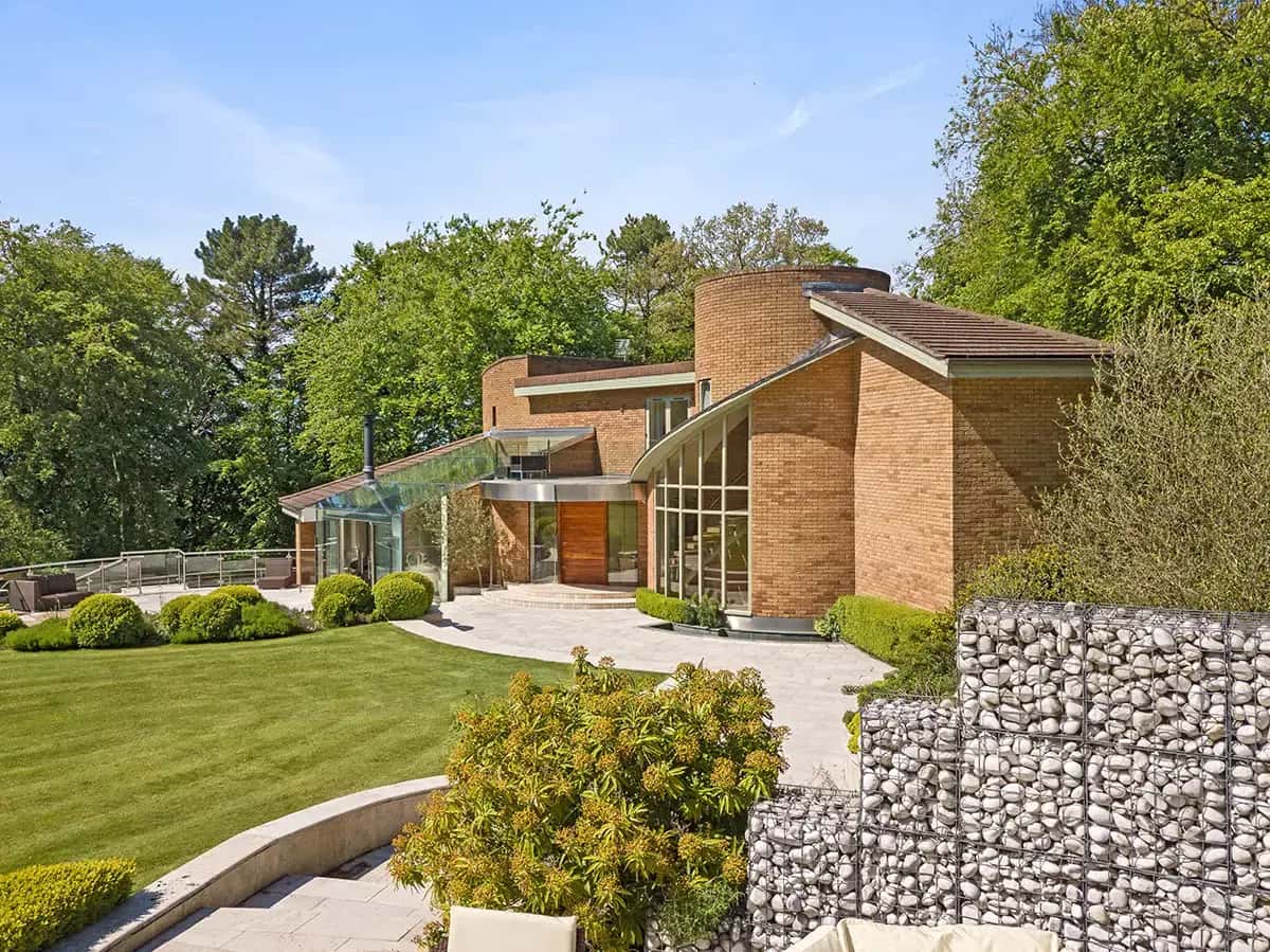 Contemporary short-let living space