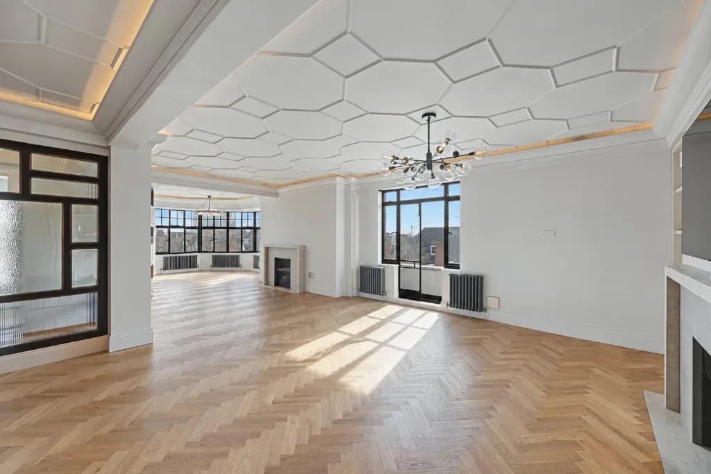 Luxury reception room — before virtual staging