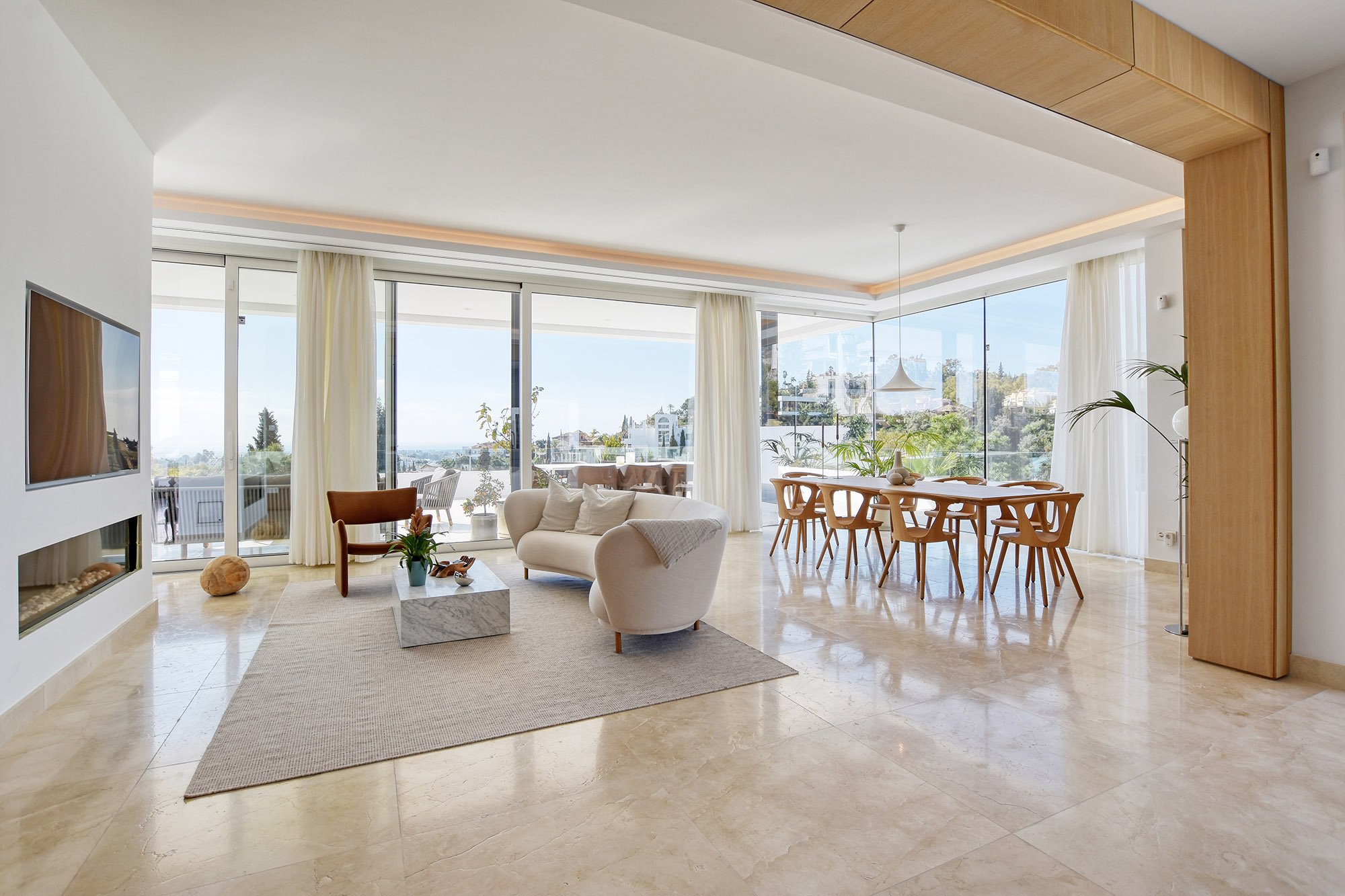 Framing Dreams: The Secret to Stunning Real Estate Photos